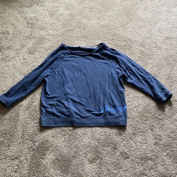 Victoria's Secret Sweatshirt SIZE M - Picture 1 of 6